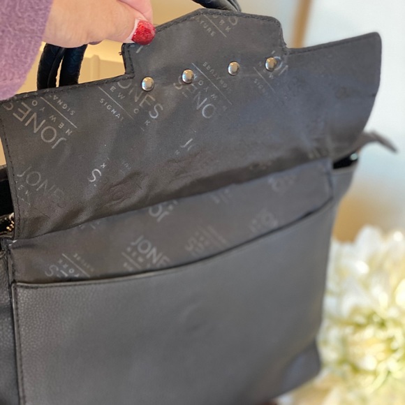 Cute Jet Black Jones New York Handbag - Picture 2 of 8